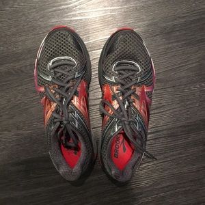 Brooks gts 17 running shoes 9.5(d)
